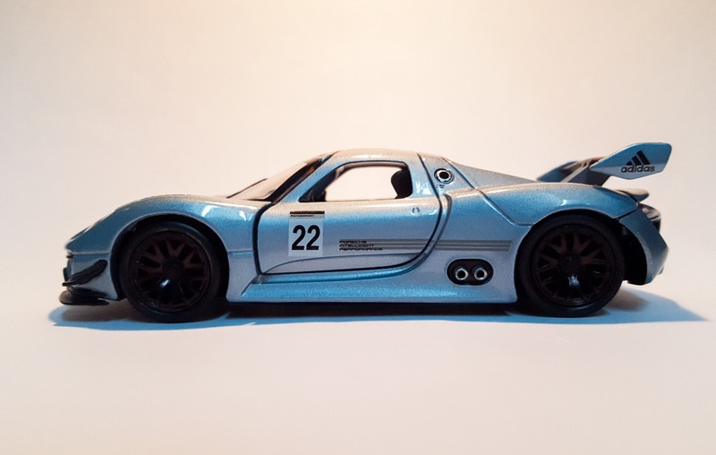 Illustration for article titled The Stuttgart Spyder Supershow